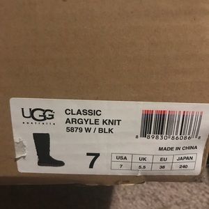 Uggs Classic knit
